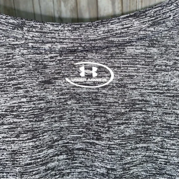 Under Armour Women's Charcoal Heather V-Neck Tee - Picture 4 of 5